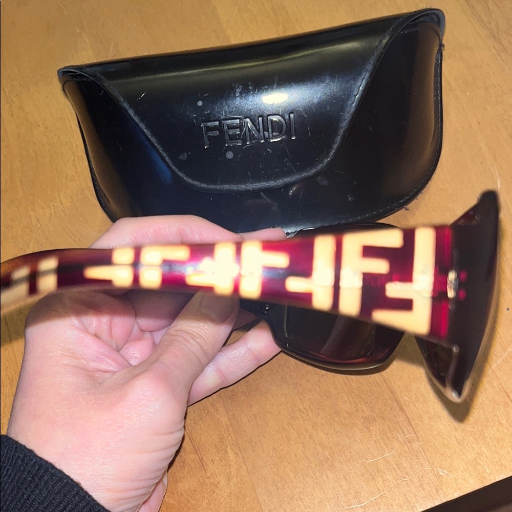 Fendi Black Sunglasses with Case NWOT - Picture 6 of 9
